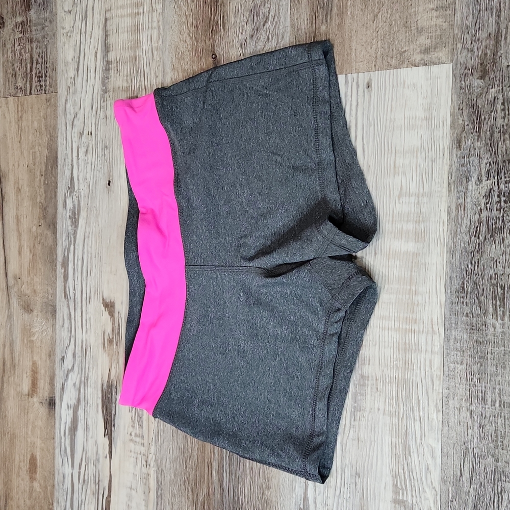 Champion shorts - Picture 1 of 3